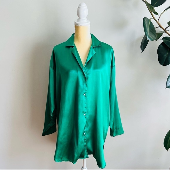 VICTORIA’S SECRET Gold Label Satin Sleep Shirt - Picture 1 of 4